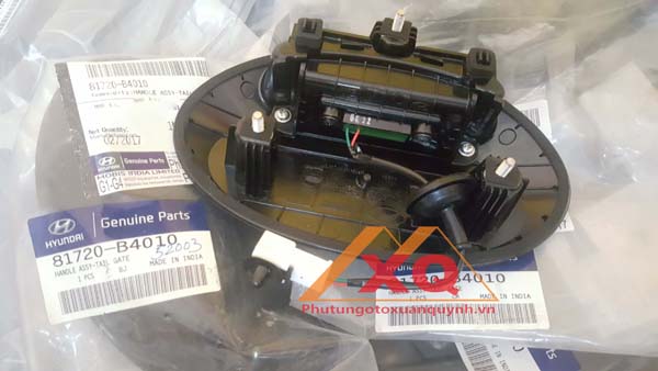 Tay mở cốp liền nút bấm Grand i10. Hàng chính hãng, mã 81720B4010