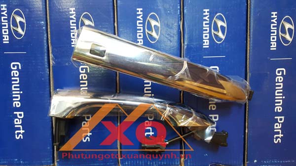 Tay mở cửa ngoài có điện, có mạ Grand i10. Hàng chính hãng. Mã 82651B4020,82661B4020